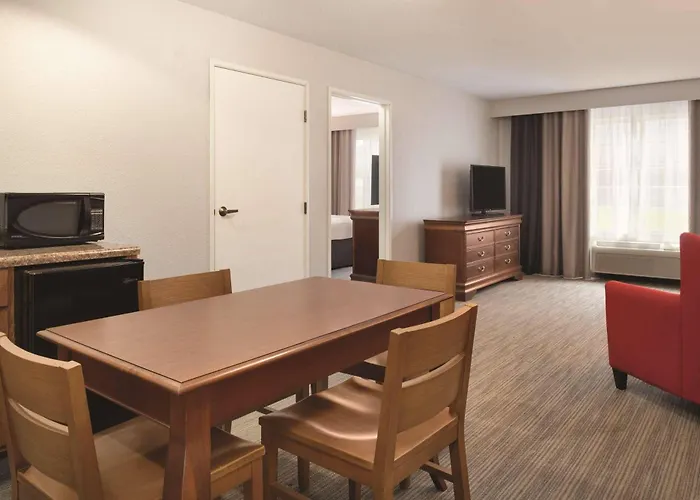 Cheap hotel: Country Inn & Suites By Radisson, Valparaiso, In